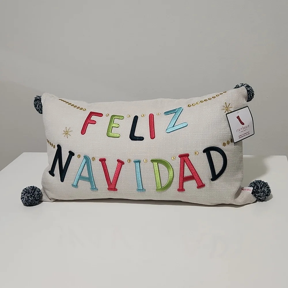 Holiday 'Feliz Navidad' Decorative Pillow - Multicolor